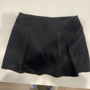 Lucy Black Active Skirt